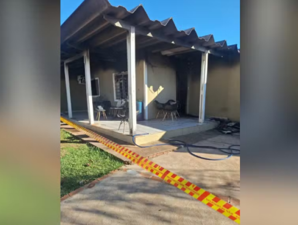 Incêndio interdita casa e deixa família desalojada em Martinópolis