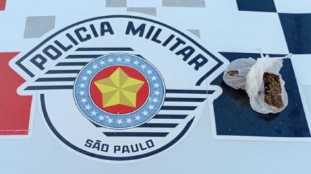PolÃ­cia Militar faz apreensÃ£o de droga em Adamantina; homem foi ouvido e liberado