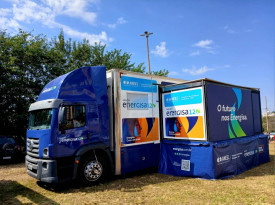 Unidade mÃ³vel da Energisa realiza atendimentos e aÃ§Ãµes sociais em Adamantina