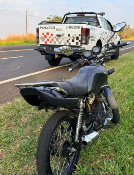 Motociclista com CNH vencida e moto sem placa Ã© interceptado na SP-294 apÃ³s fugir da PM em TupÃ£