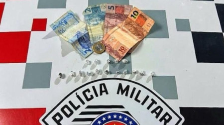 Homem Ã© preso com pedras de crack por trÃ¡fico de drogas em Adamantina
