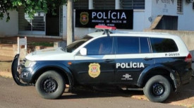 Mulher de 22 anos Ã© presa por dÃ­vida de pensÃ£o alimentÃ­cia na regiÃ£o de Dracena.