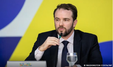 Proposta de subsÃ­dio ao diesel importado tem adesÃ£o de 25 estados