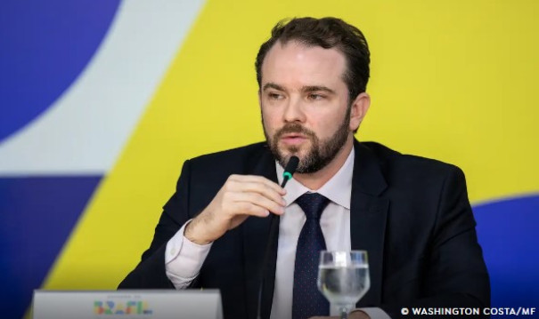 Proposta de subsídio ao diesel importado tem adesão de 25 estados