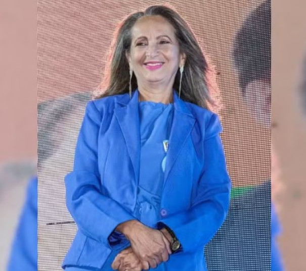 Prefeita de Dracena, Geni Lobo, quebra três costelas após sofrer queda em casa