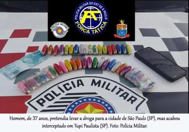 Homem é preso na Rodovia SP-294 com droga escondida em sapato e na mochila