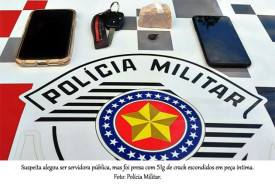 Mulher Ã© presa por trÃ¡fico de drogas, em Irapuru
