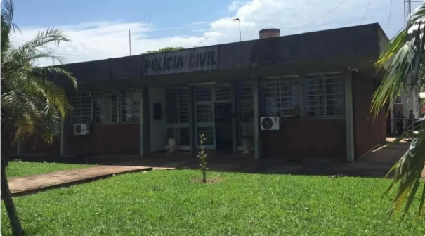 Marido enciumado chega em casa bêbado e acaba preso após agredir a esposa com chutes e socos em Teodoro Sampaio