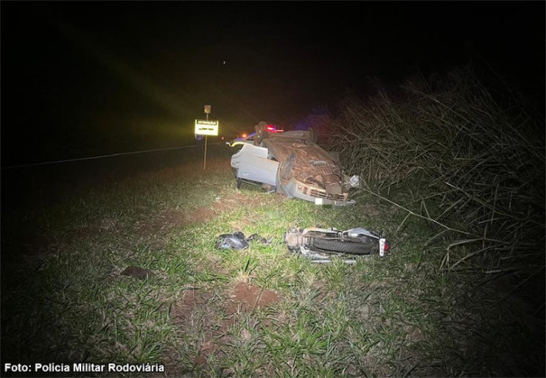 Colisão frontal entre carro e moto deixa um morto e três feridos na rodovia SP-421 em Nantes