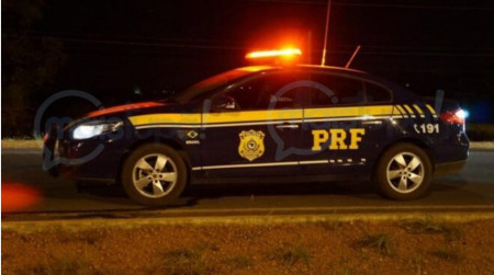 Criminosos com fuzis interceptam Ã´nibus e roubam passageiros de MarÃ­lia no PR