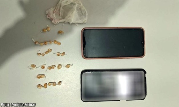 Mulher procurada pela Justiça é presa em flagrante comprando droga em Tupã