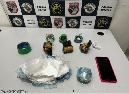 ForÃ§a TÃ¡tica prende homem com mais de 1 quilo de drogas avaliadas em R$ 75 mil em HerculÃ¢ndia