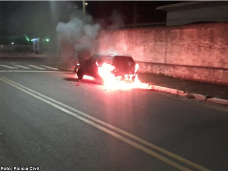 Suspeito de por fogo em veÃ­culo em Iacri Ã© preso por quebra de medida protetiva