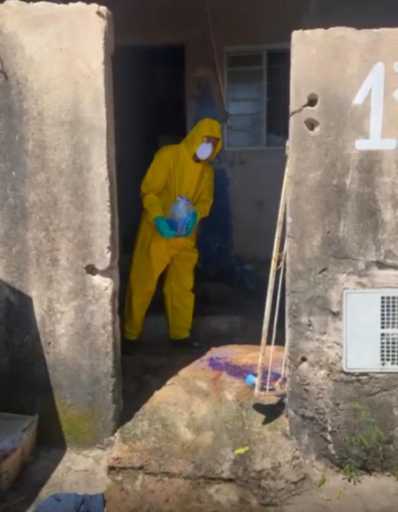 ForÃ§a-tarefa realiza limpeza e descontaminaÃ§Ã£o de residÃªncia apÃ³s morte por tuberculose em Osvaldo Cruz