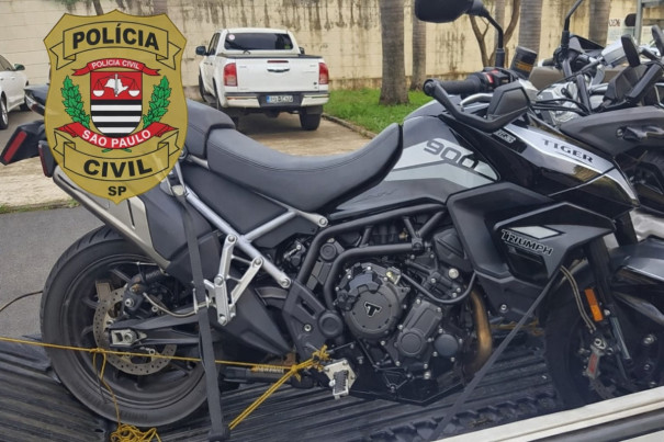 Polícia Civil apreende motocicleta, em nova fase da operação 'Mãos Sujas'