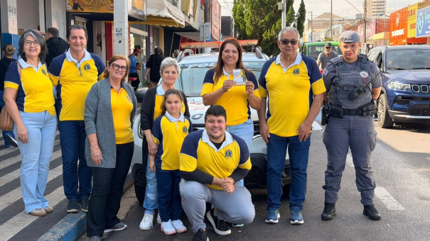 Lions Club, Polícia Militar e Demutran promoveram ação de conscientização no trânsito em Osvaldo Cruz