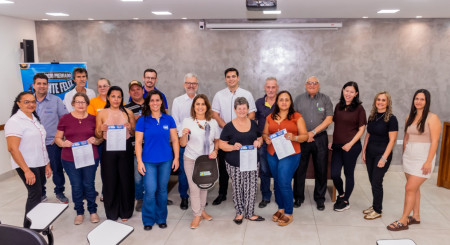 ACEOC entrega prÃªmios do primeiro sorteio da campanha 'ComÃ©rcio Premiado, Cliente Feliz'