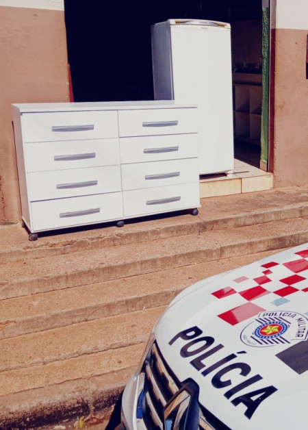 PolÃ­cia Militar recupera bens e esclarece caso de furto e receptaÃ§Ã£o em SalmourÃ£o