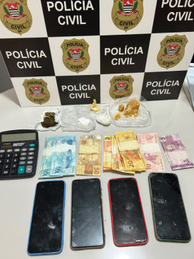 PolÃ­cia Civil de ParapuÃ£ deflagra operaÃ§Ã£o contra o trÃ¡fico de drogas, cumpre cinco mandados e prende quatro pessoas
