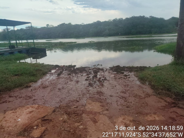 Homens são autuados em mais de r$ 2 mil por construção de rampa para embarcações em app, em Teodoro Sampaio