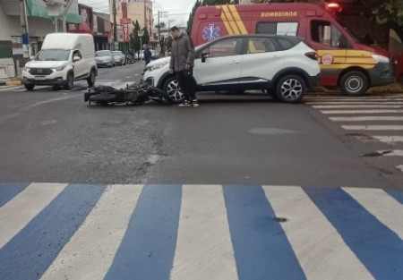 Bombeiros atendem duas ocorrÃªncias de trÃ¢nsito em curto espaÃ§o de tempo em Osvaldo Cruz