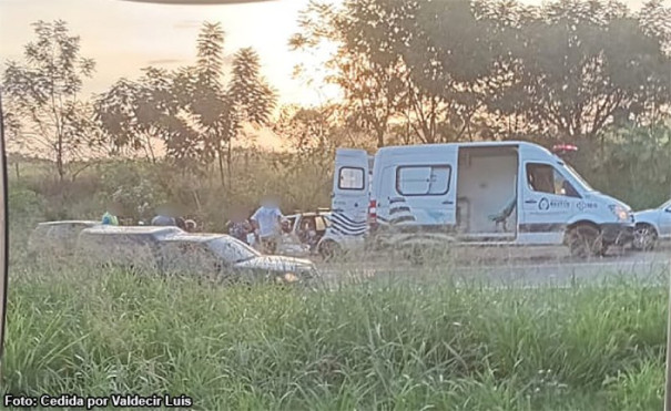 Mulher sofre ferimentos leves em acidente na SP-457 em Bastos