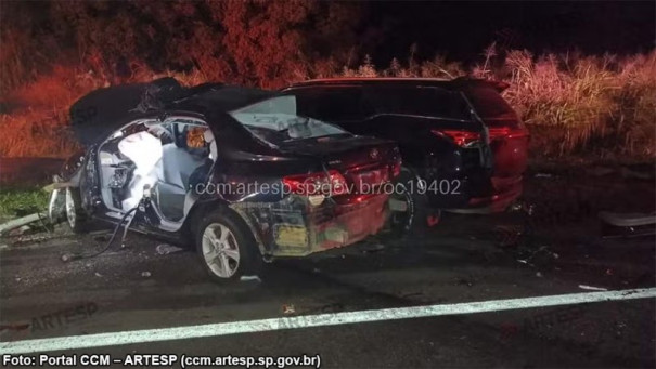 Colisão após carro invadir a contramão deixa um morto em rodovia de Martinópolis
