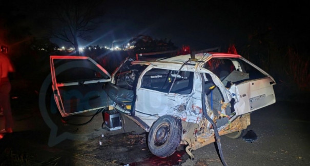 Criança morre e quatro pessoas ficam feridas em acidente em Vicinal de Queiroz
