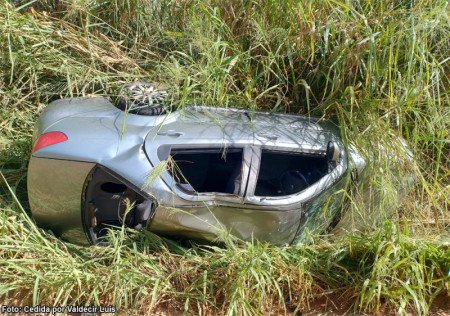 Motorista sofre ferimentos leves em acidente na vicinal TupÃ£ - Bastos