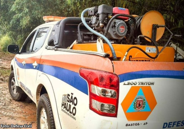Ventos fortes arrancam telhado de residência no bairro Vila Modro, em Bastos