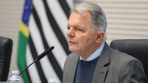 Bragato propõe estadualização da Santa Casa de Adamantina e pede estudos ao Governo de SP