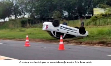 Capotamento na SP-294 em JunqueirÃ³polis mobiliza concessionÃ¡ria e bombeiros