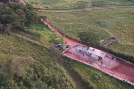 DenÃºncia leva polÃ­cia a chÃ¡cara usada como apoio ao trÃ¡fico, e casal acaba preso em Prudente