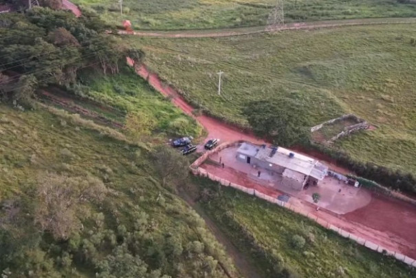 Denúncia leva polícia a chácara usada como apoio ao tráfico, e casal acaba preso em Prudente