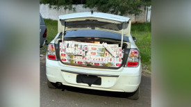 Rapaz Ã© preso com 10 mil maÃ§os de cigarros avaliados em R$ 23 mil na Rodovia Raposo Tavares