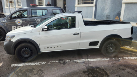 Com picape dublÃª, motorista tenta despistar abordagem policial, mas acaba preso em flagrante no Centro de Presidente Prudente