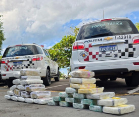 Mulheres sÃ£o presas com tabletes de cocaÃ­na e skunk na Rodovia Raposo Tavares