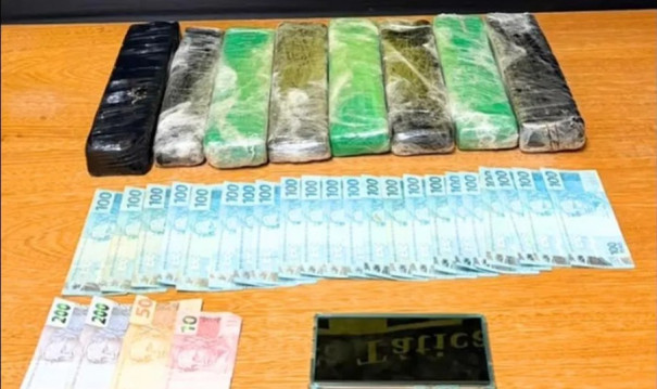 Homem tenta escapar de abordagem policial na Rodovia Homero Severo Lins, mas acaba preso com mais de 5kg de maconha, em Martinópolis