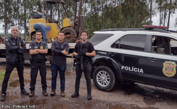 Polícia Civil de Iacri apreende empilhadeira avaliada em mais de R$ 100 mil