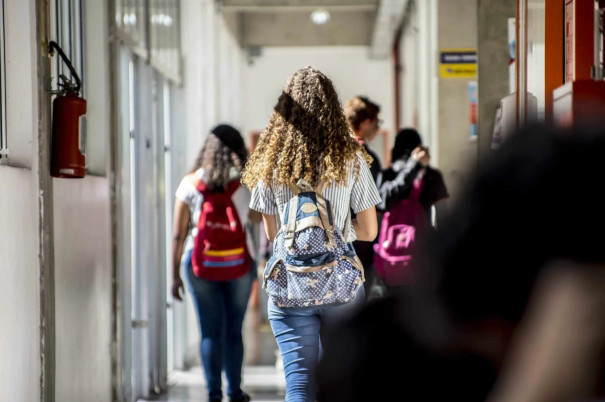 Veja como estudantes da rede estadual de SP podem fazer participar intercâmbio gratuito