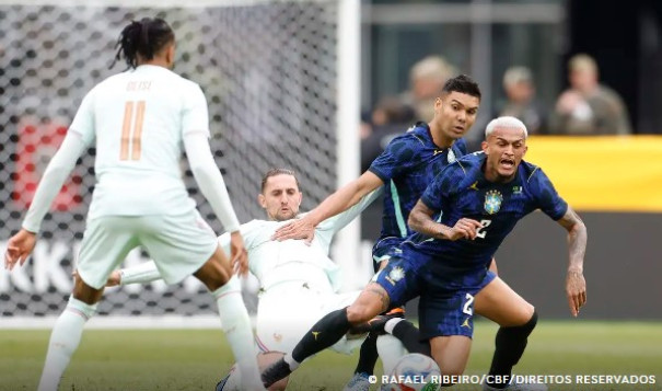 Brasil joga mal e perde de 2 a 1 para a França nos EUA