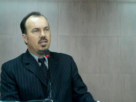 JustiÃ§a condena ex-prefeito de Osvaldo Cruz por superfaturamento na compra de Ã´nibus
