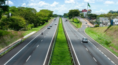 Raposo Tavares: cÃ¢mera vai flagrar uso do celular ao volante e falta do cinto de seguranÃ§a na regiÃ£o