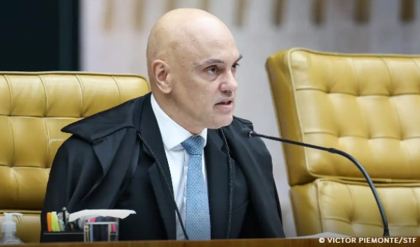 Moraes dá 48 horas para Bolsonaro informar se autorizou vídeo com IA
