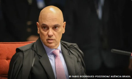 Moraes expede mandado de soltura que autoriza domiciliar a Bolsonaro