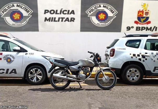Surpreendido com motocicleta furtada, indivíduo alega ter comprado veículo pela rede social por R$ 1.200,00