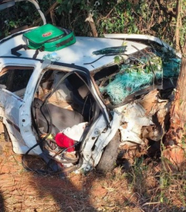Motorista morre após carro colidir contra árvore no distrito de Campinal