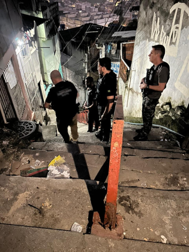 Ao investigar grupo voltado ao tráfico de drogas, operação cumpre mandados de busca e apreensão em São Paulo