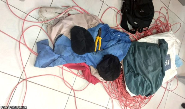 Bandidos furtam objetos de pizzaria e de usina de energia elétrica solar em Parapuã