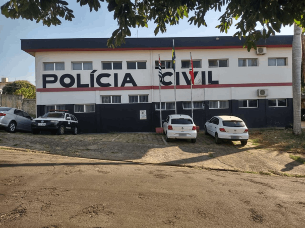 Operação cumpre mandados de busca e apreensão em investigação sobre a divulgação de vídeo íntimo em Pirapozinho